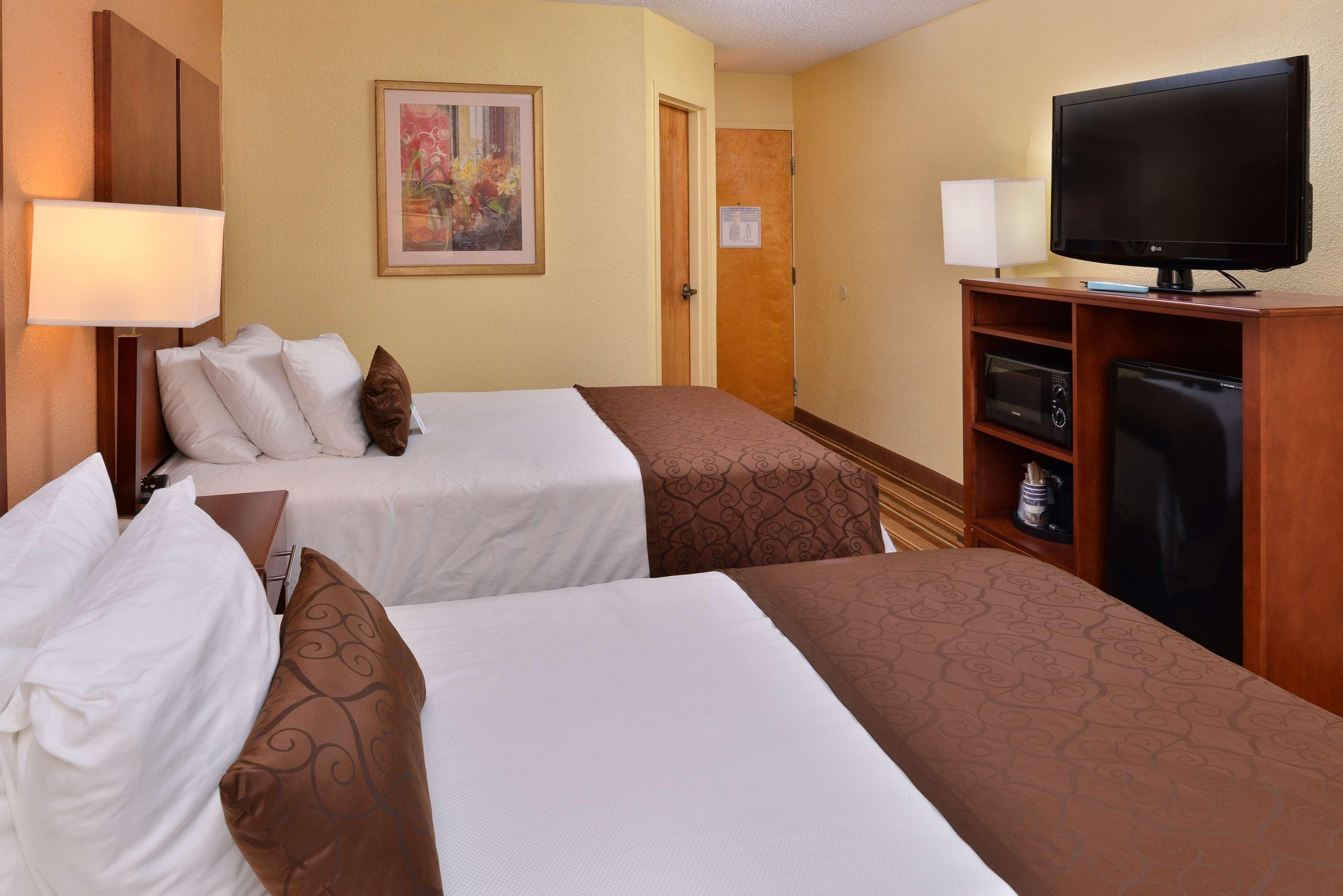 Best Western Plus Richmond Sandston Buitenkant foto