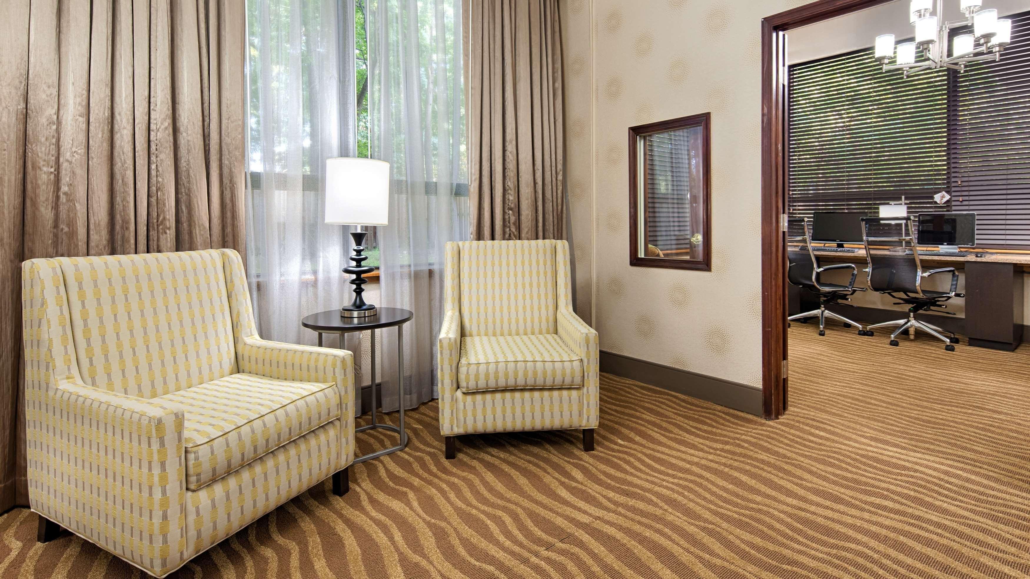 Best Western Plus Richmond Sandston Buitenkant foto